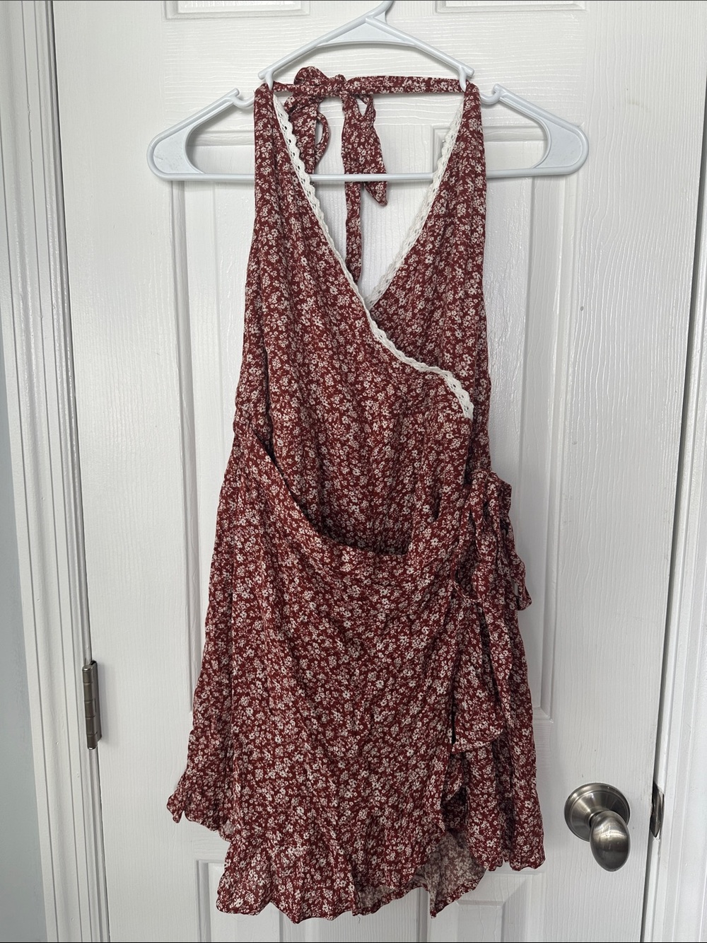 Francesca's Collections Rust Red Floral Halter Tie-Back Wrap Dress